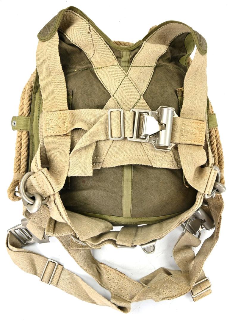 German LW FSJ RZ-20 Harnass & Parachute in Carrying Bag
