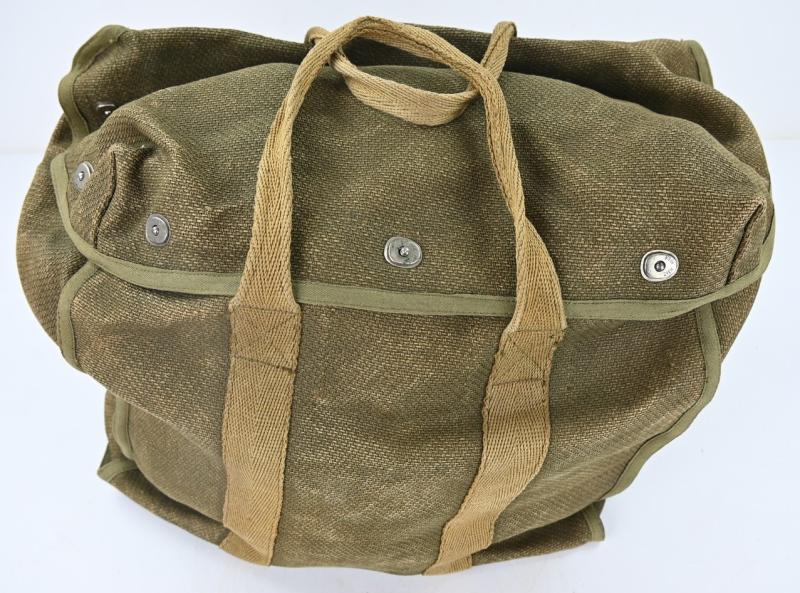 German LW FSJ RZ-20 Harnass & Parachute in Carrying Bag
