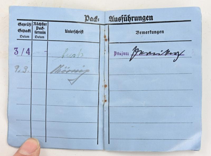 German LW FSJ RZ-20 Harnass & Parachute in Carrying Bag