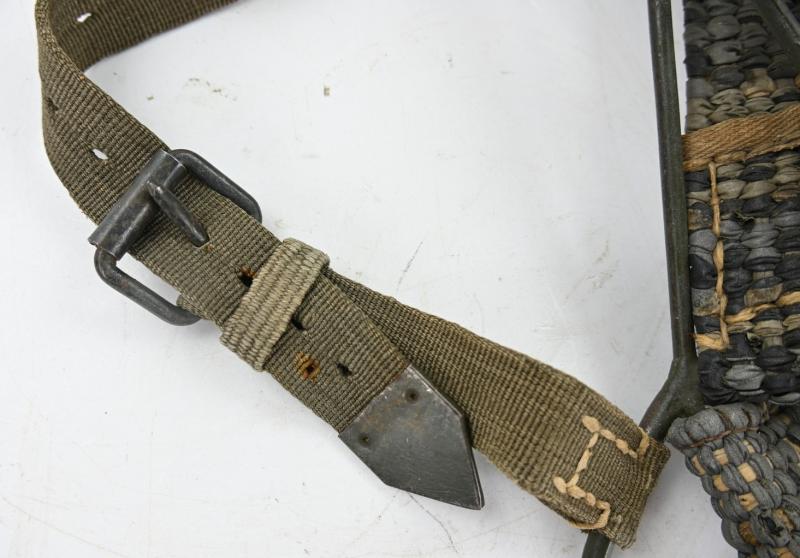 German WH Tragegestell 43 with Ersatz Straps