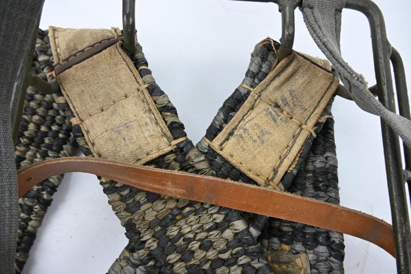 German WH Tragegestell 43 with Ersatz Straps