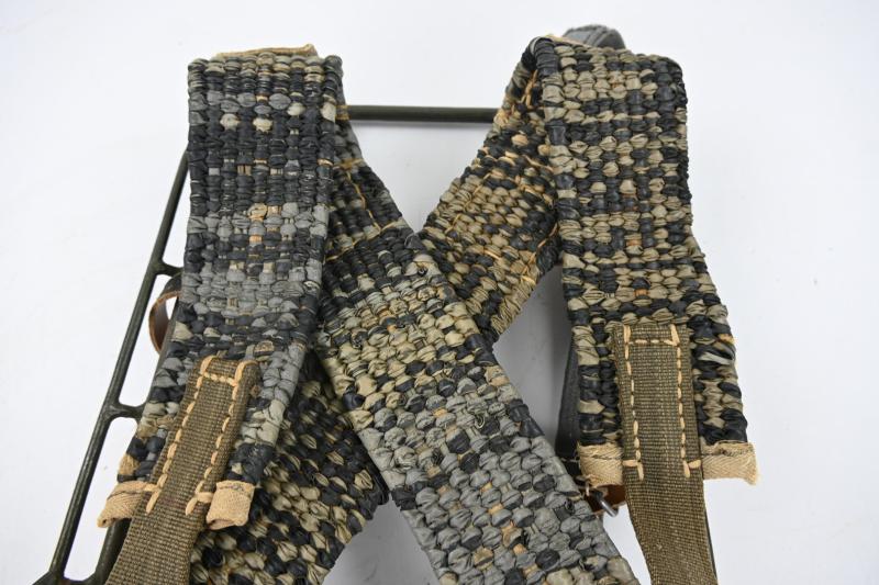 German WH Tragegestell 43 with Ersatz Straps