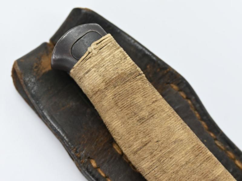 Japanese WW2 Arisaka Type 30 Bayonet with Frog