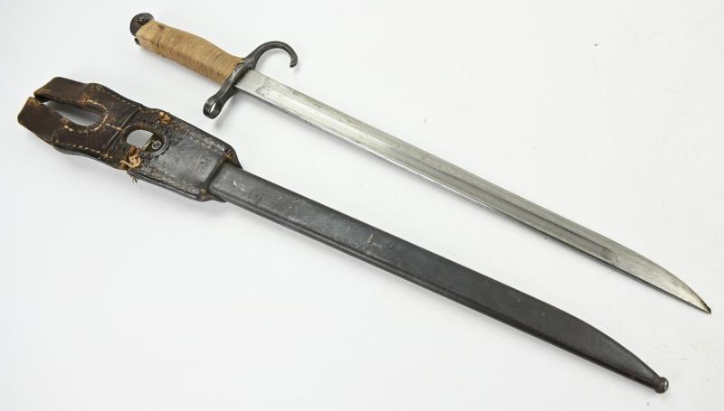 Japanese WW2 Arisaka Type 30 Bayonet with Frog