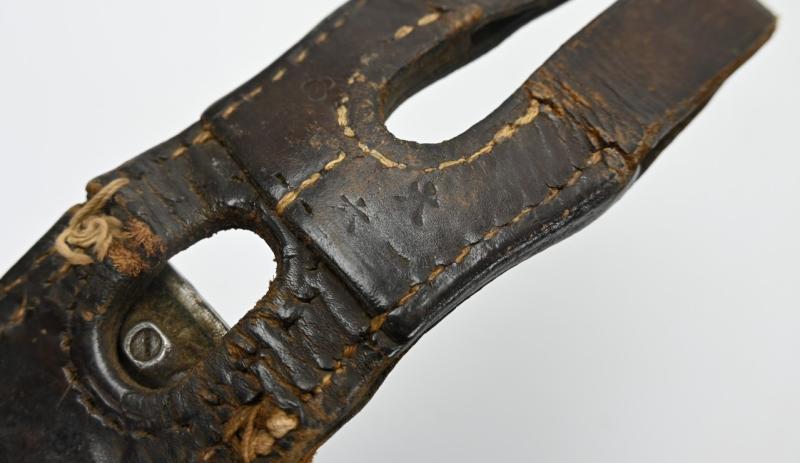 Japanese WW2 Arisaka Type 30 Bayonet with Frog