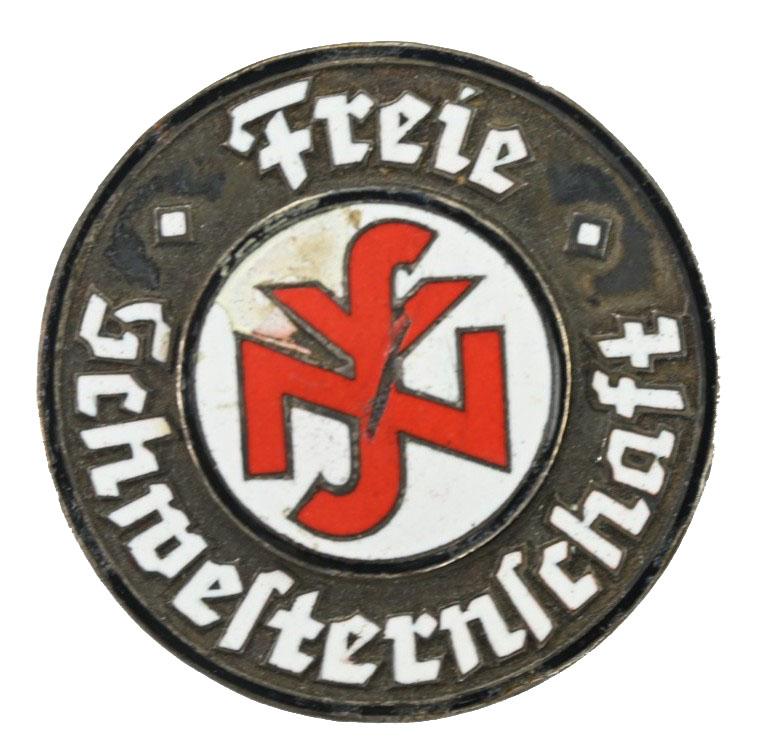 German NSV Schwesternschaft Badge