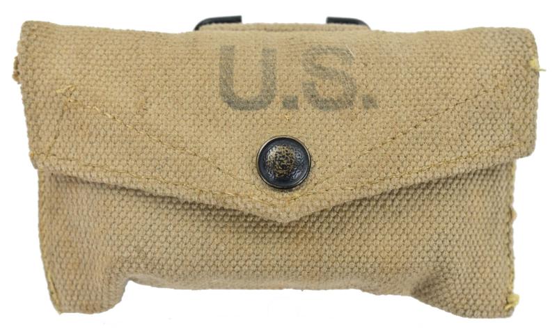 US WW2 M-1942 BM First Aid Pouch with First Aid Kit