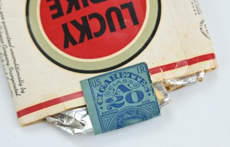 US WW2 Package of Lucky Strike Cigarets