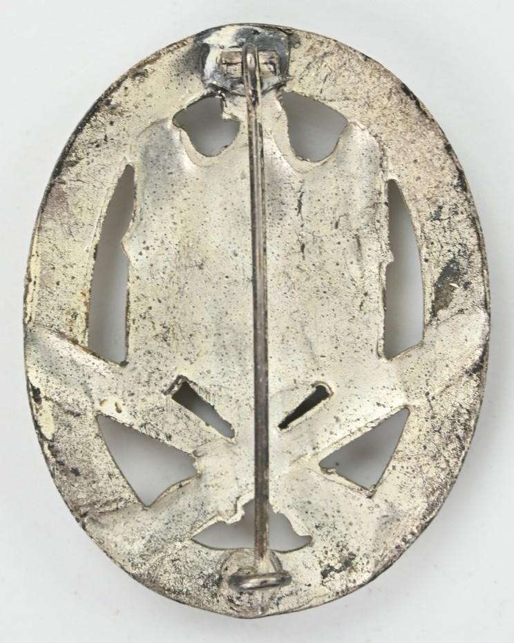 German General Assault Badge 'Semi-Hollow'