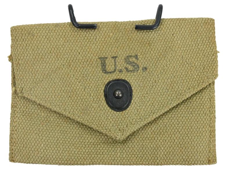 US WW2 M-1924 First Aid Pouch with First Aid Kit