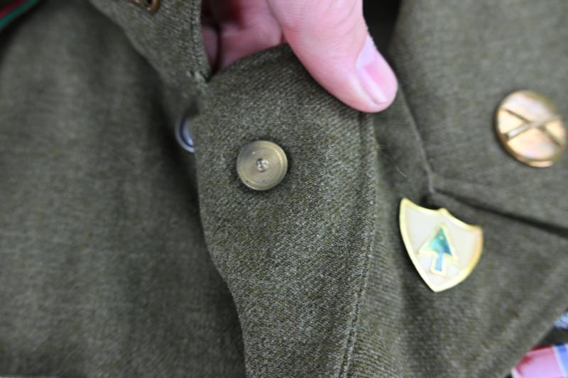 US WW2 26th Infantry Regiment / 1st Infantry Division 'Big Red One' Tunic Set