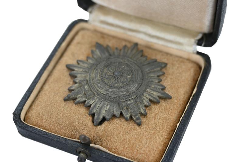German Cased Ostvölker 1th class Cross with swords in Gold
