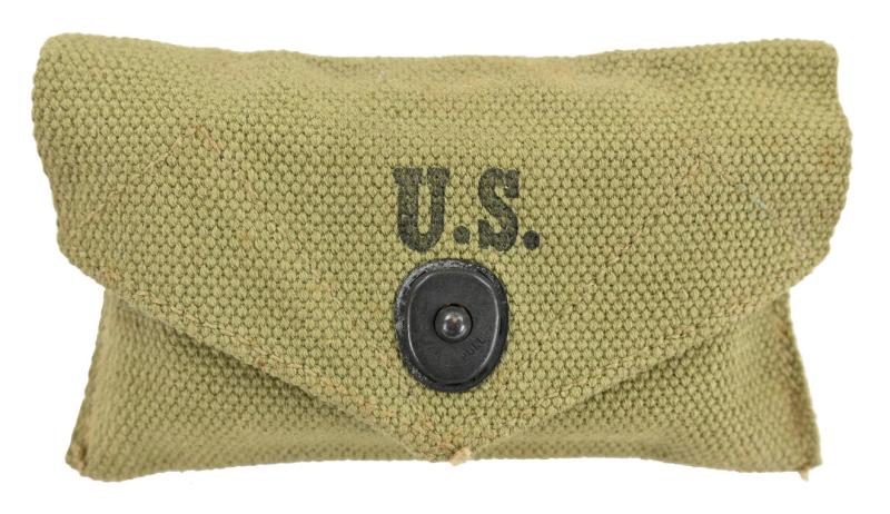 US WW2 M-1924 First Aid Pouch with First Aid Kit
