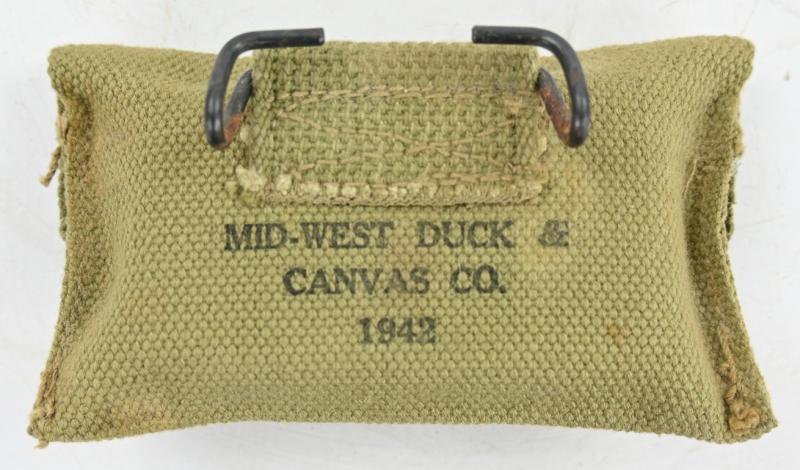 US WW2 M-1924 First Aid Pouch with First Aid Kit