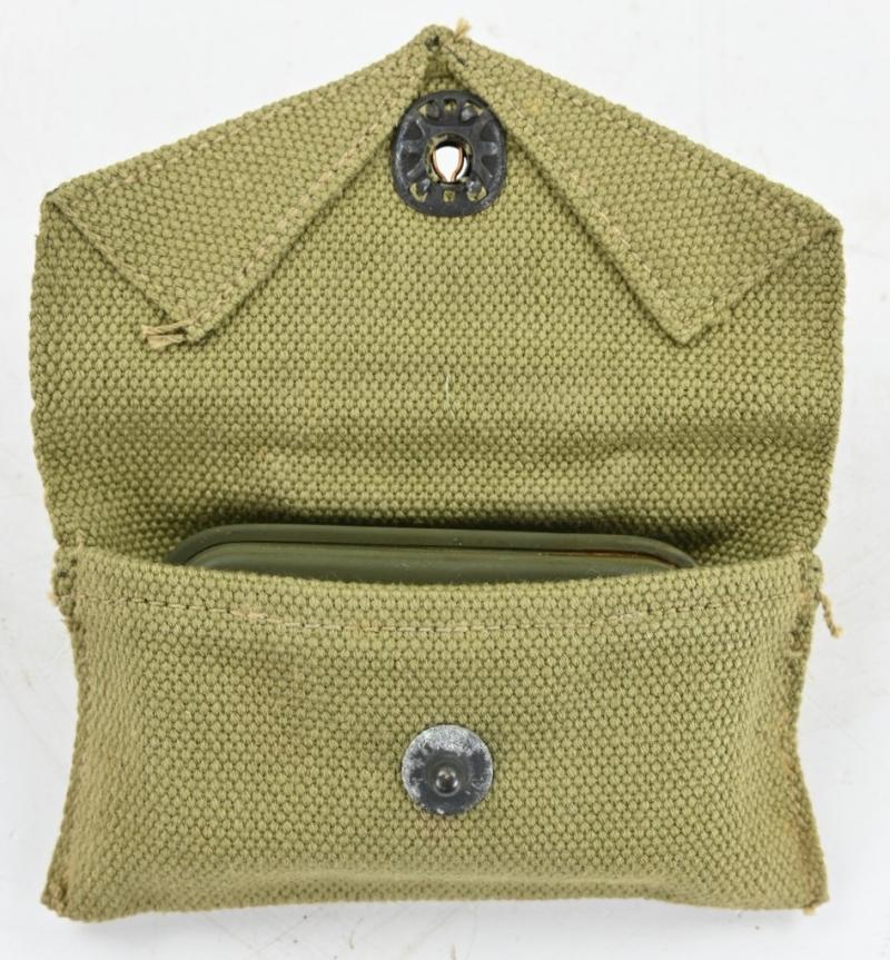 US WW2 M-1924 First Aid Pouch with First Aid Kit
