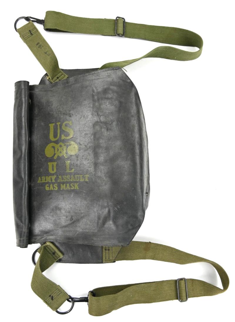 US WW2 M5 Gasmask with M7 Assault Carrying Pouch
