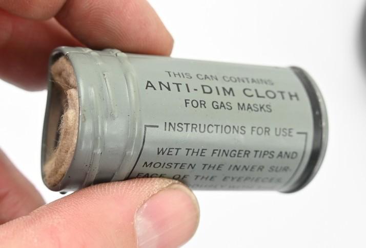 US WW2 M5 Gasmask with M7 Assault Carrying Pouch