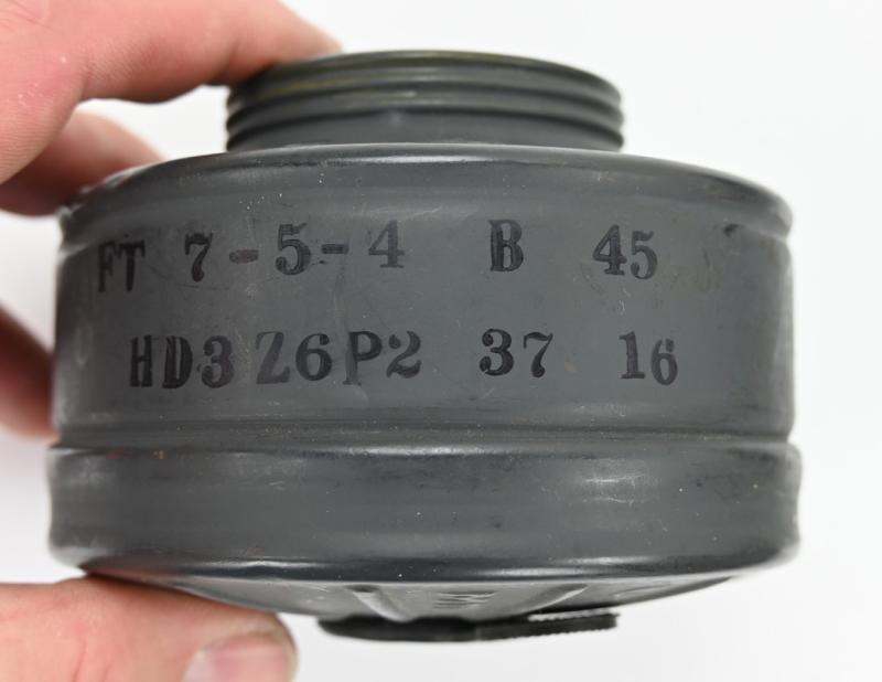 US WW2 M5 Gasmask with M7 Assault Carrying Pouch