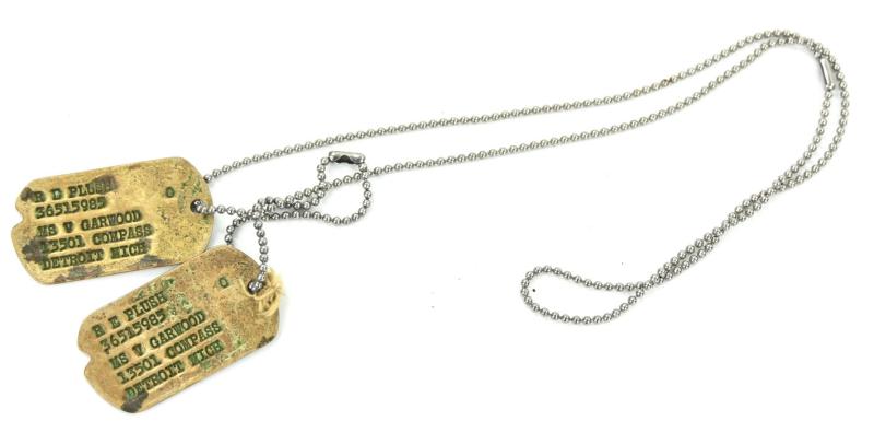 US WW2 Dog-Tag set 'Richard E. Plush'