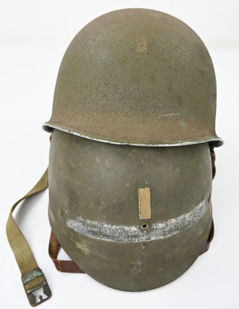 US WW2 Fixed bale Combat Helmet '1st Lieutenant'