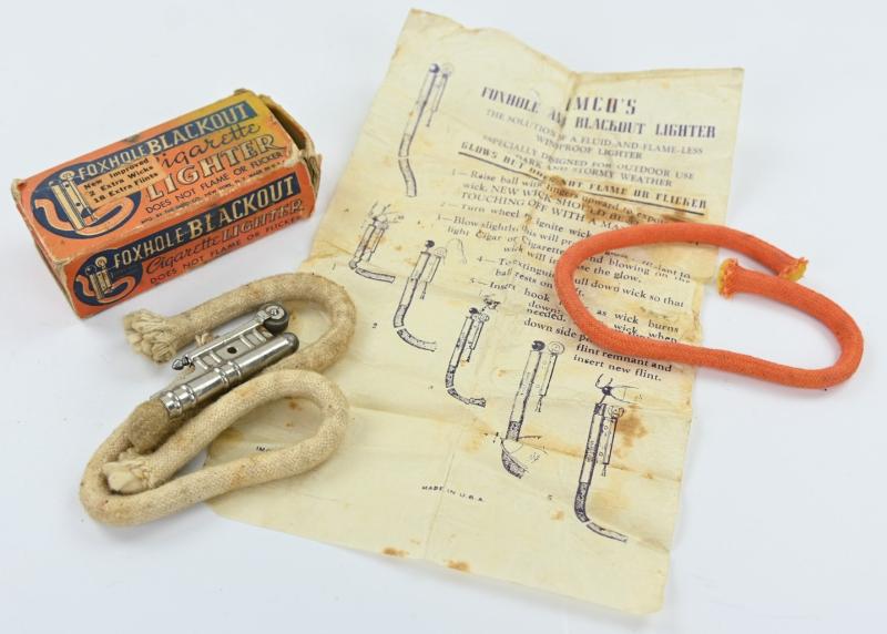 US WW2 Foxhole Black-Out Cigaret Lighter in box