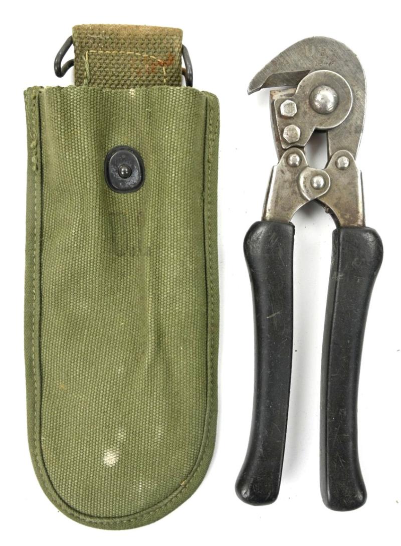US WW2 Wire Cutter in Carrying Pouch