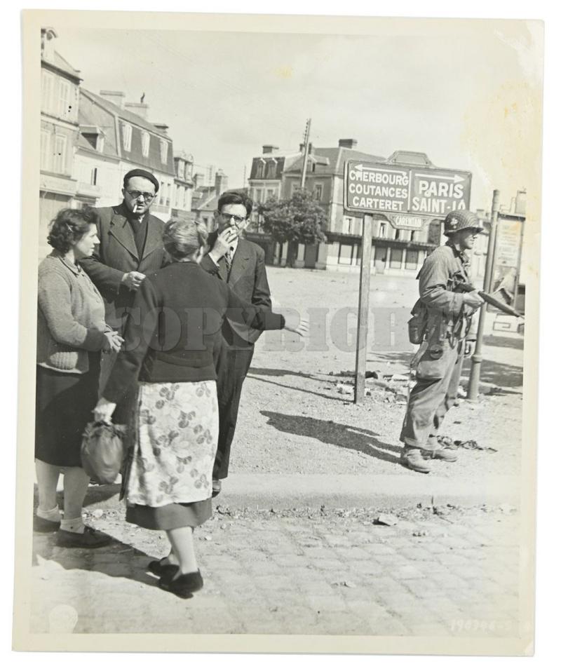 US WW2 101st Airborne Division, 401th GIR Press Picture Carentan