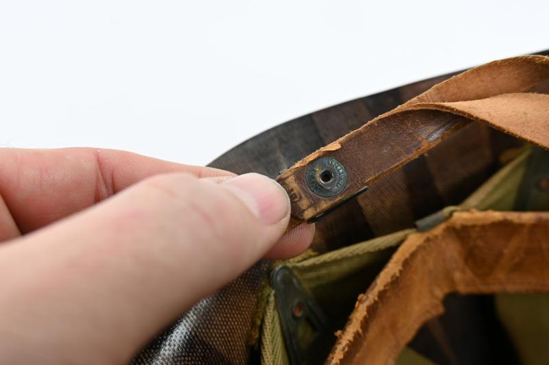 US WW2 M1 Helmet Liner '1st Lieutenant'