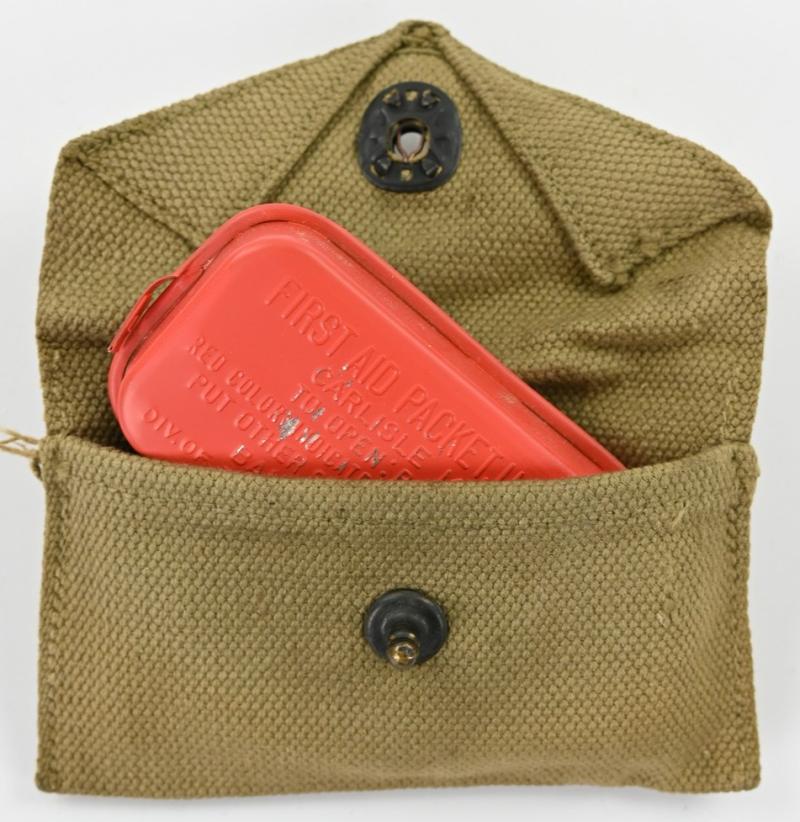 US WW2 M-1924 First Aid Pouch with First Aid Kit
