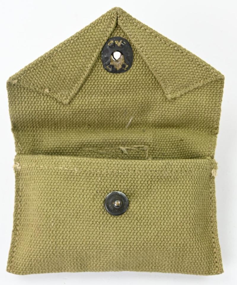 US WW2 M-1924 First Aid Pouch with First Aid Kit