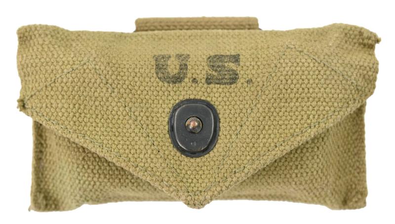 US WW2 M-1924 First Aid Pouch with First Aid Kit