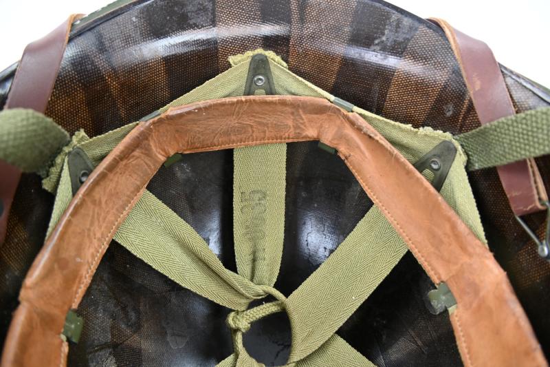 US WW2 82nd Airborne Division 504th Parachute Infantry Regiment Combat Helmet