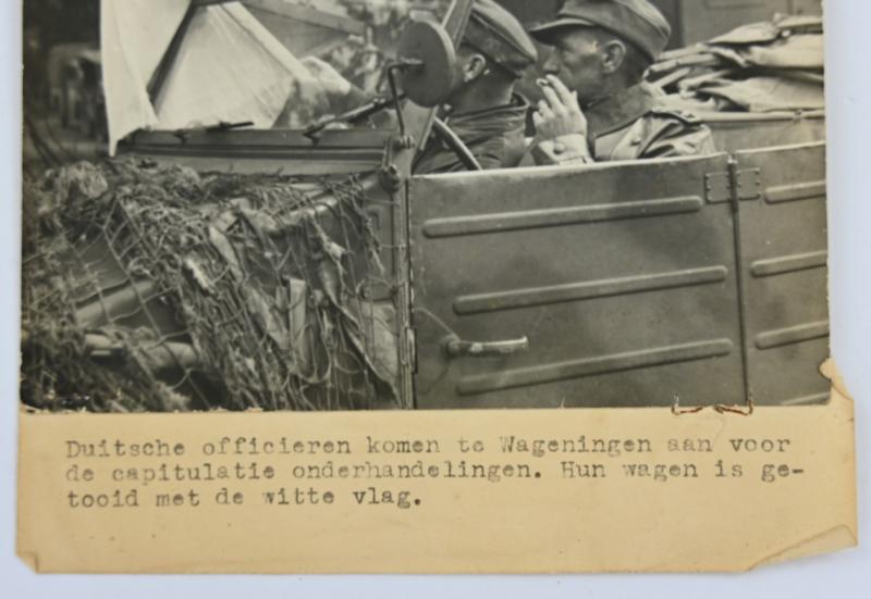 Dutch Press Photo 'Capitulation of the German troops in Holland'