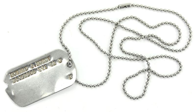 US WW2 Dog-Tag with Chain 'Howard J. Muzzy'