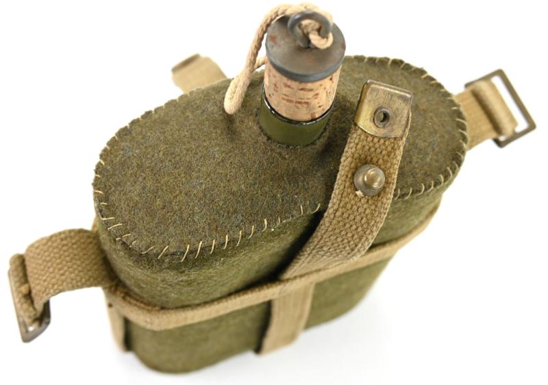 Canadian WW2 Canteen with Skeleton Carrier