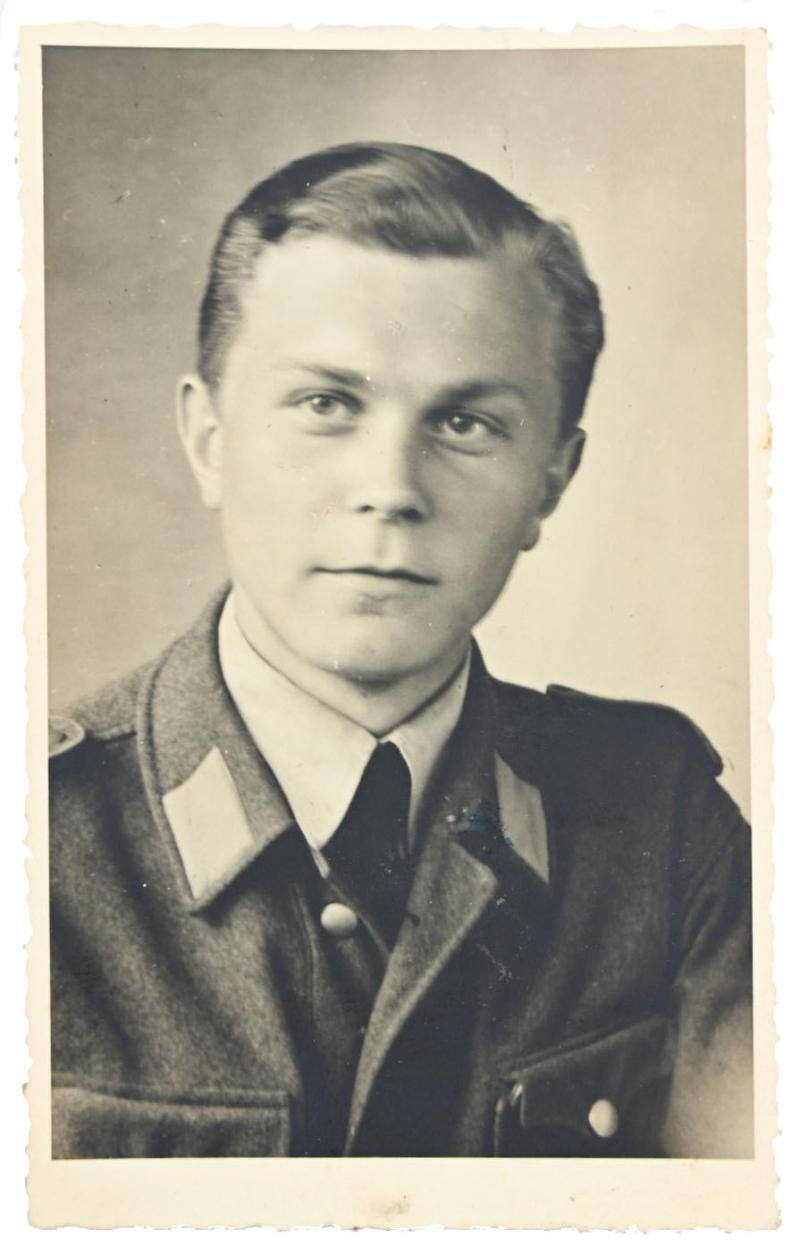 German LW EM Portrait Picture