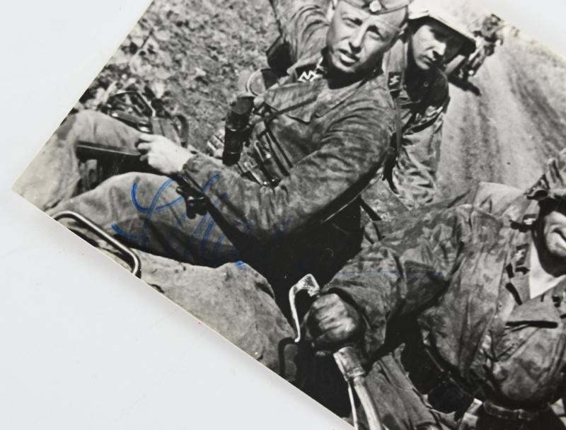 Signature of Waffen-SS Knight's Cross and Oakleaf Recipient 'Heinz Macher'