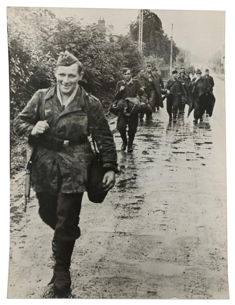 German LW Fielddivsion Press Photo