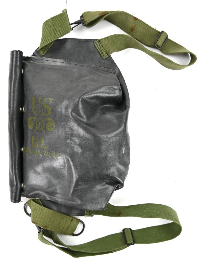 US WW2 M5 Gasmask with M7 Assault Carrying Pouch