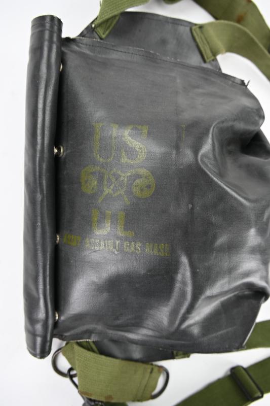 US WW2 M5 Gasmask with M7 Assault Carrying Pouch