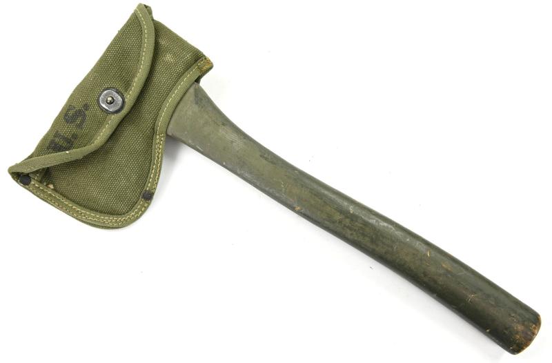 US WW2 M-1910 Intrenching Axe & Carrier