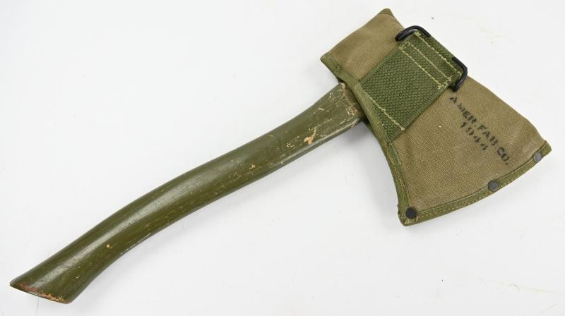 US WW2 M-1910 Intrenching Axe & Carrier