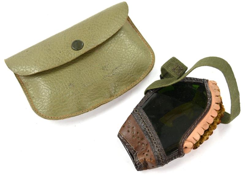 US WW2 M43 Goggles in Pouch