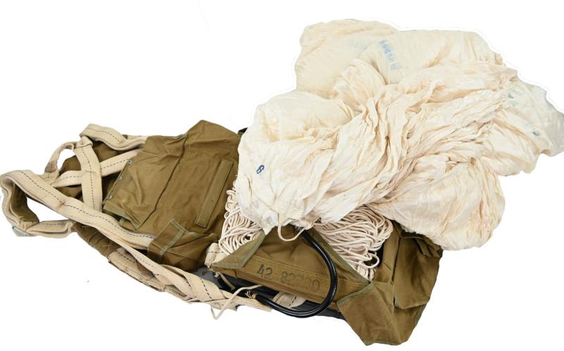 USAAF WW2 Named Irving Seat Type Parachute Harness Assembly