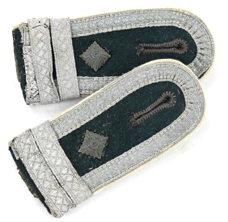 German WH NCO Shoulderboards Infantry