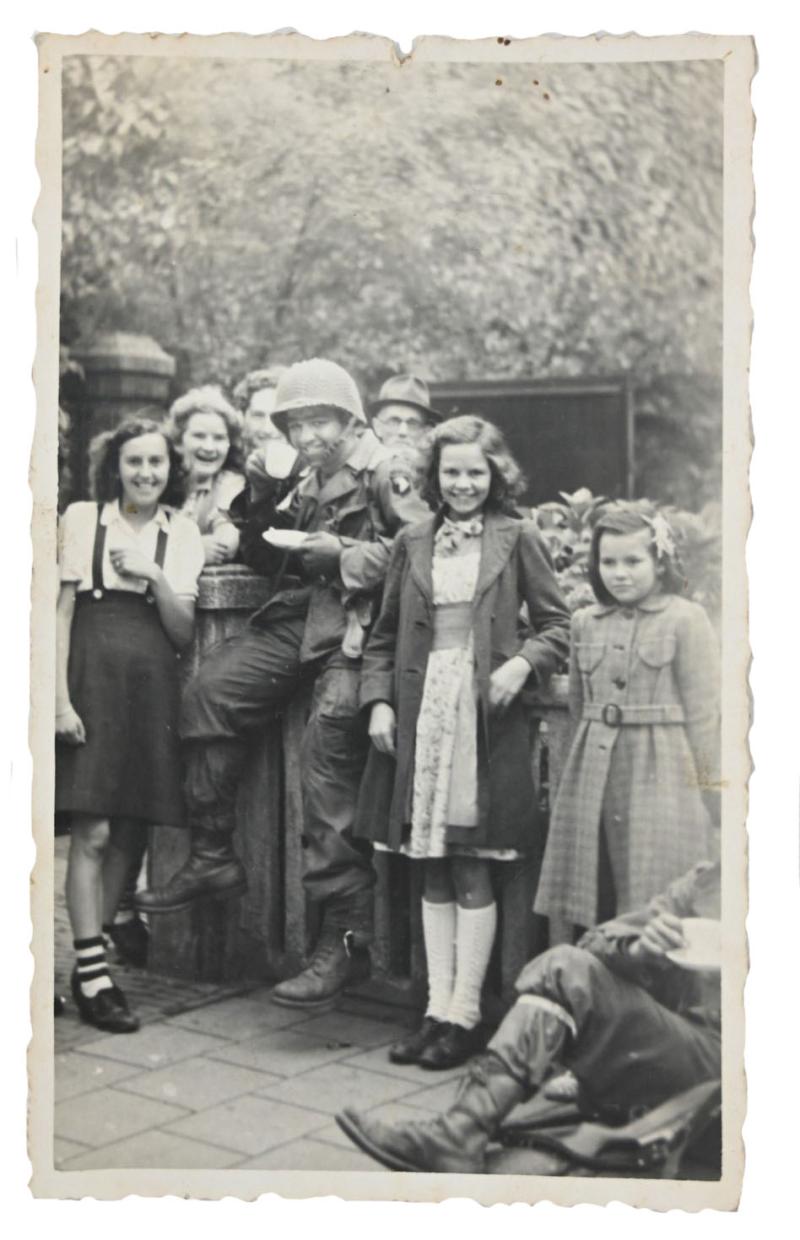 US WW2 101st Airborne Division Picture Eindhoven