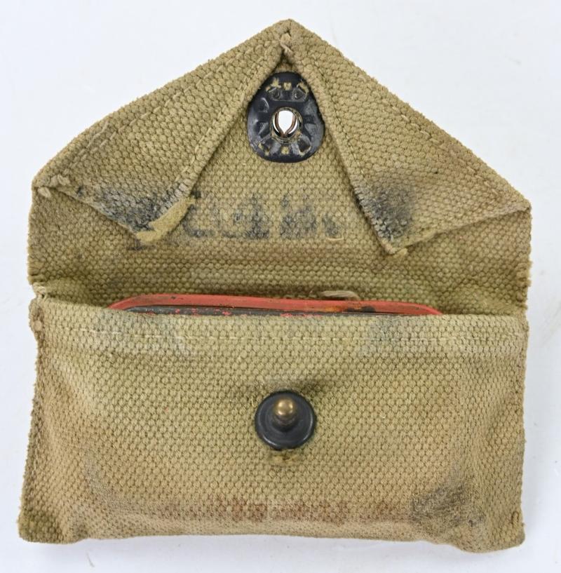 US WW2 M-1924 First Aid Pouch with First Aid Kit