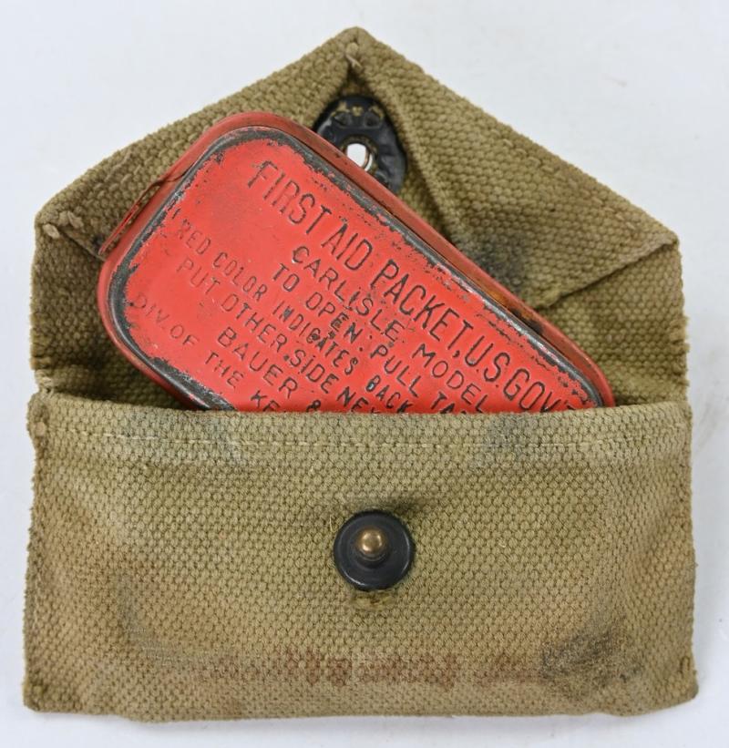 US WW2 M-1924 First Aid Pouch with First Aid Kit