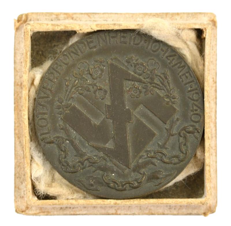 Dutch NSB May 1940 Solidarity Coin with case