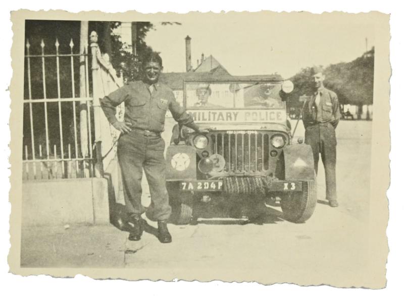 US WW2 Military Police Picture